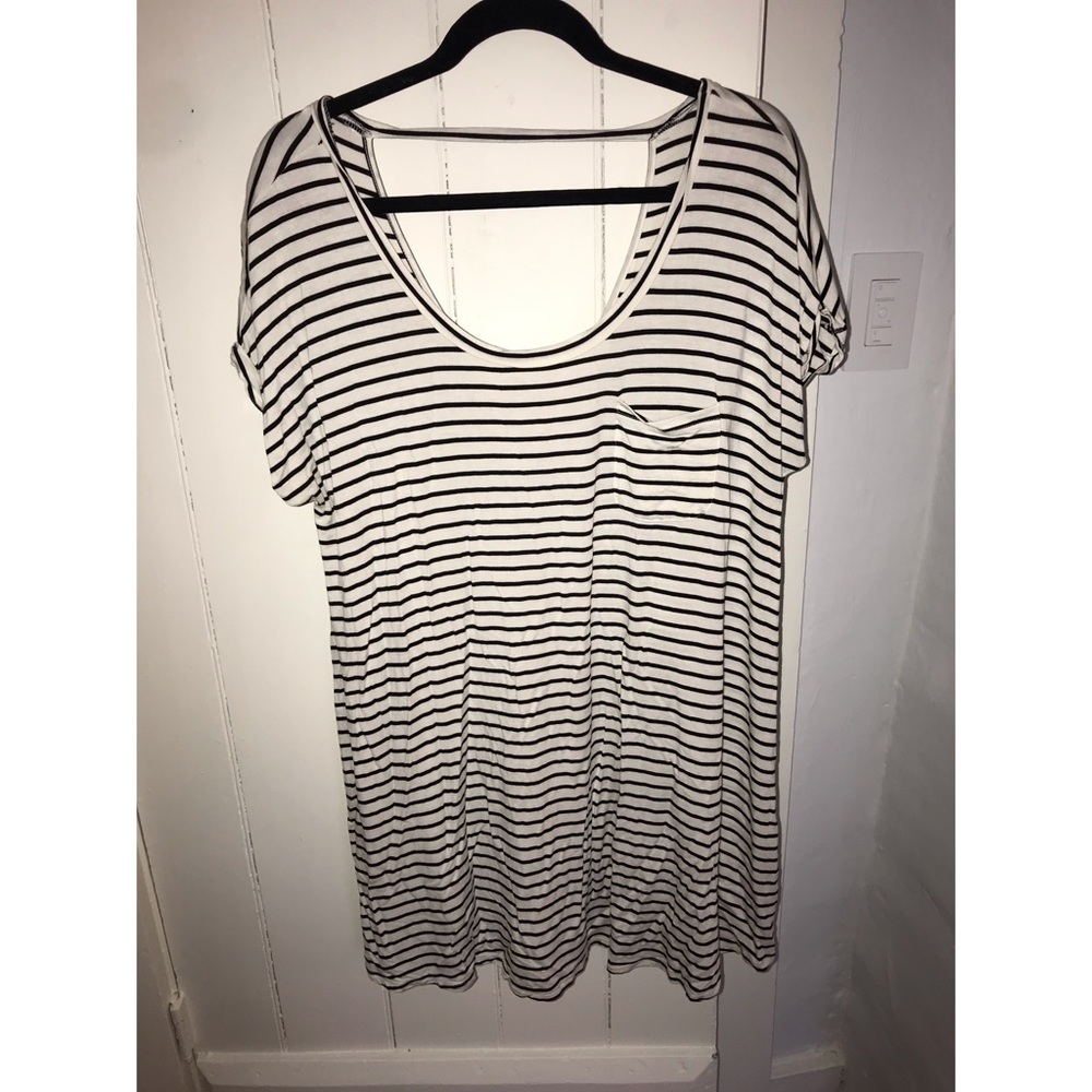 Women’s striped t-shirt dress - L - OWO!